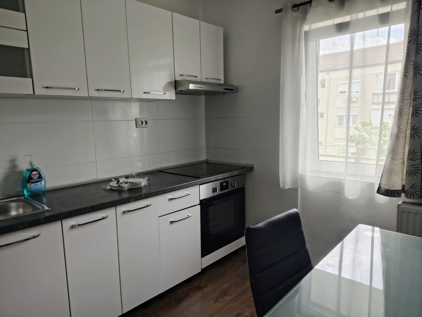 De inchiriat:  apartament, 2 camere Oradea. 340 E/luna. Comision 50%