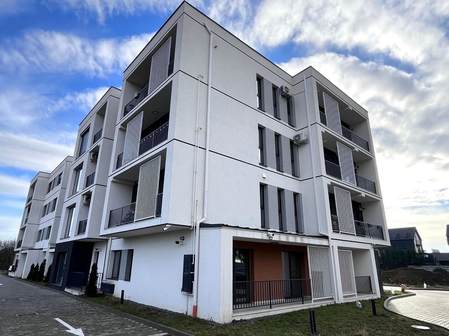 Apartament cu 1 cameră de închiriat – Prima închiriere | Lux |