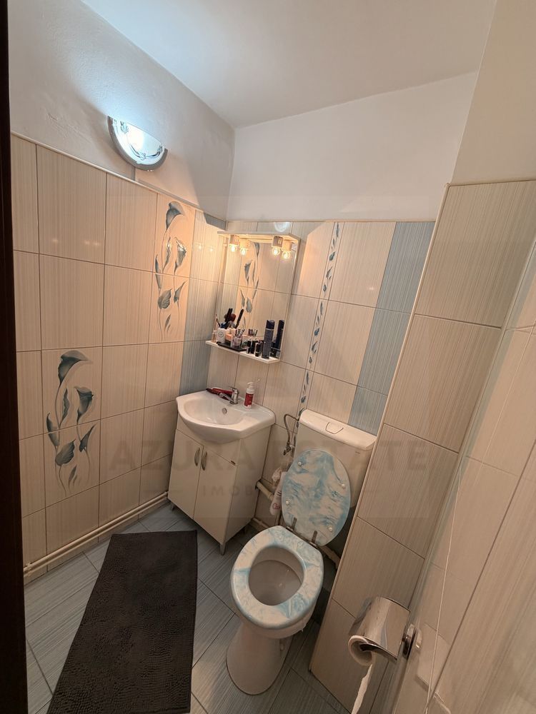 Apartament 4 camere 75 mp cu  balcon si pivnita pe b-dul Mihai Viteazu