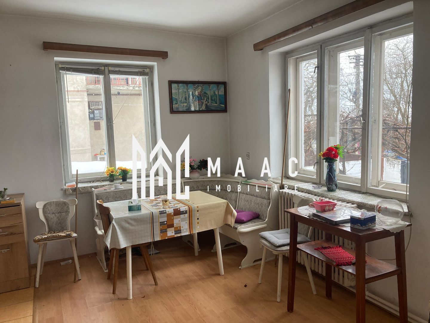 Casă de vânzare pe Calea Poplăcii| 4 camere | Teren 200 mp