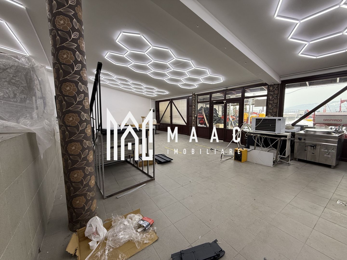 Spatiu comercial | La strada | 200 MP | Teren 300MP | Vestem