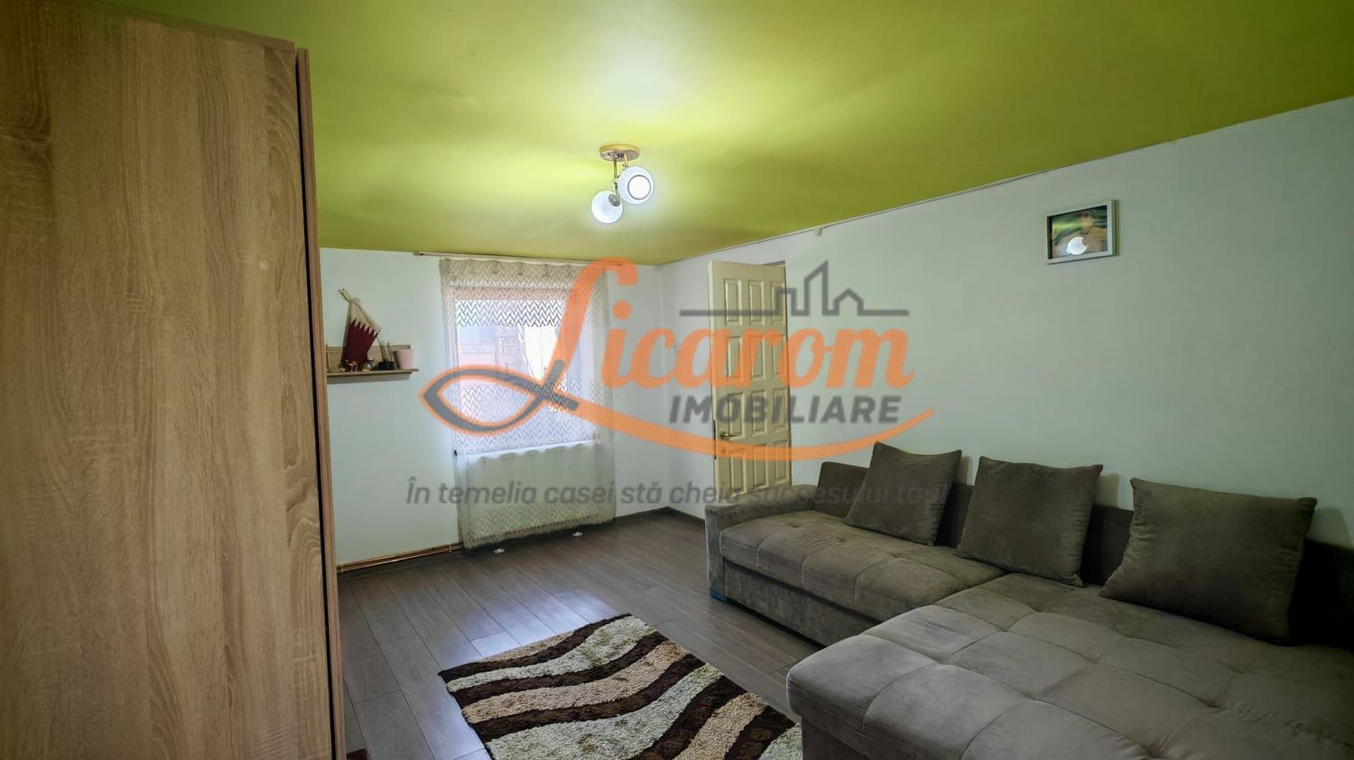 Corp de casa 4 camere zona Nicopole,curte comuna cu 1 familie.