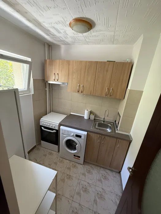 Apartament de Vanzare – 2 Camere – Aparatorii Patriei – 50 mp