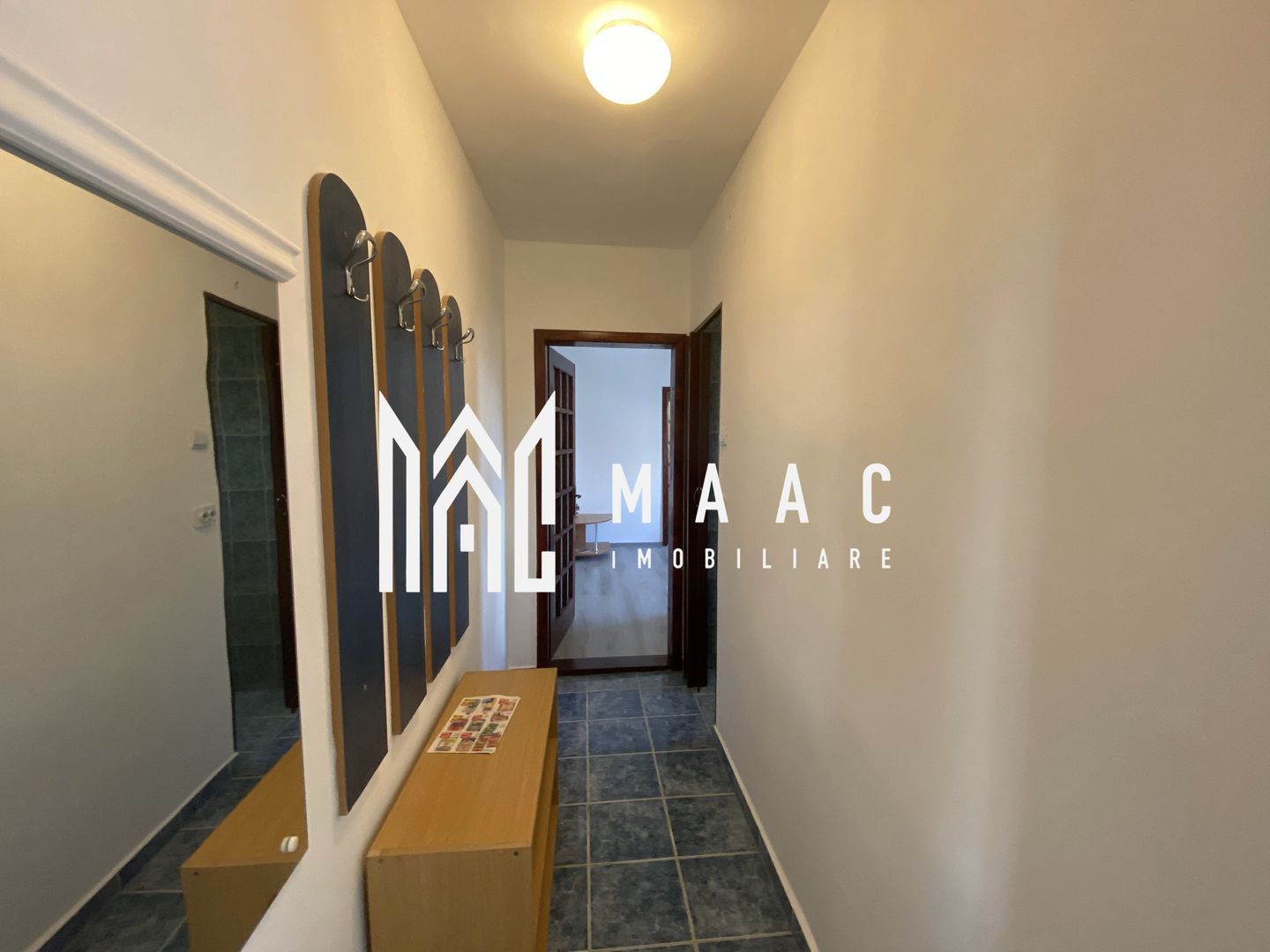 Apartament 3 camere | Etaj 3 | 52 MPU | Vasile Aaron
