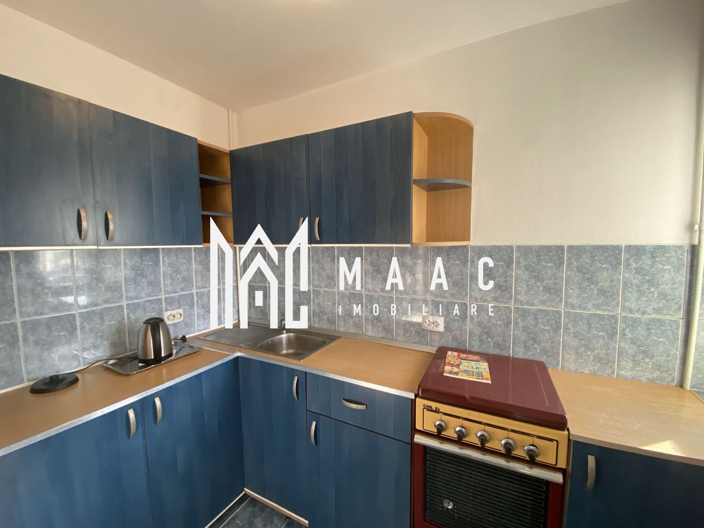 Apartament 3 camere | Etaj 3 | 52 MPU | Vasile Aaron
