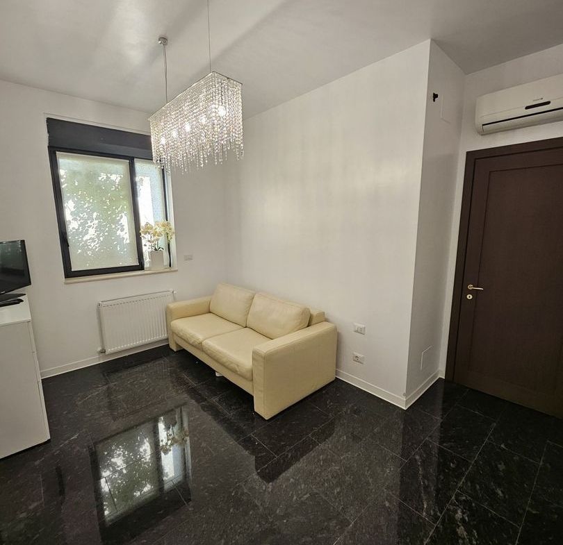 Apartament LUX cu 2 camere și curte privată 140 mp – Dumbrăvița