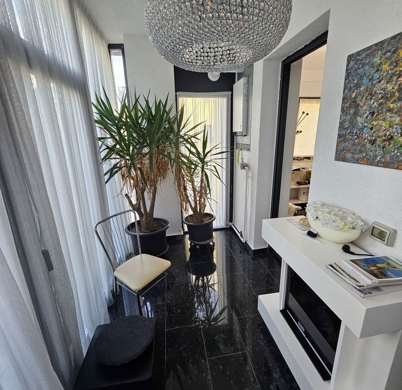 Apartament LUX cu 2 camere și curte privată 140 mp – Dumbrăvița