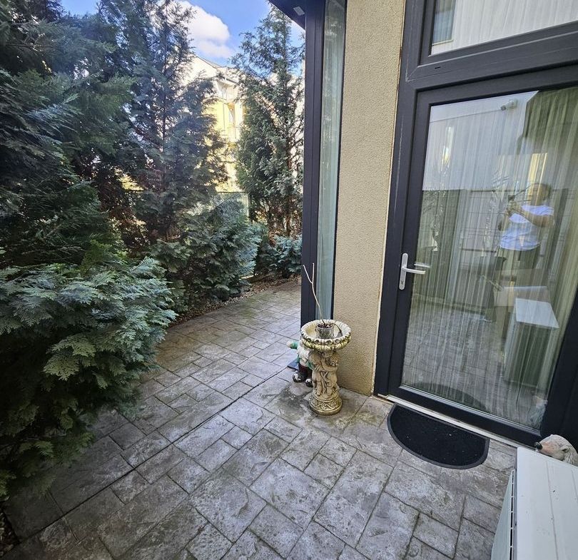 Apartament LUX cu 2 camere și curte privată 140 mp – Dumbrăvița