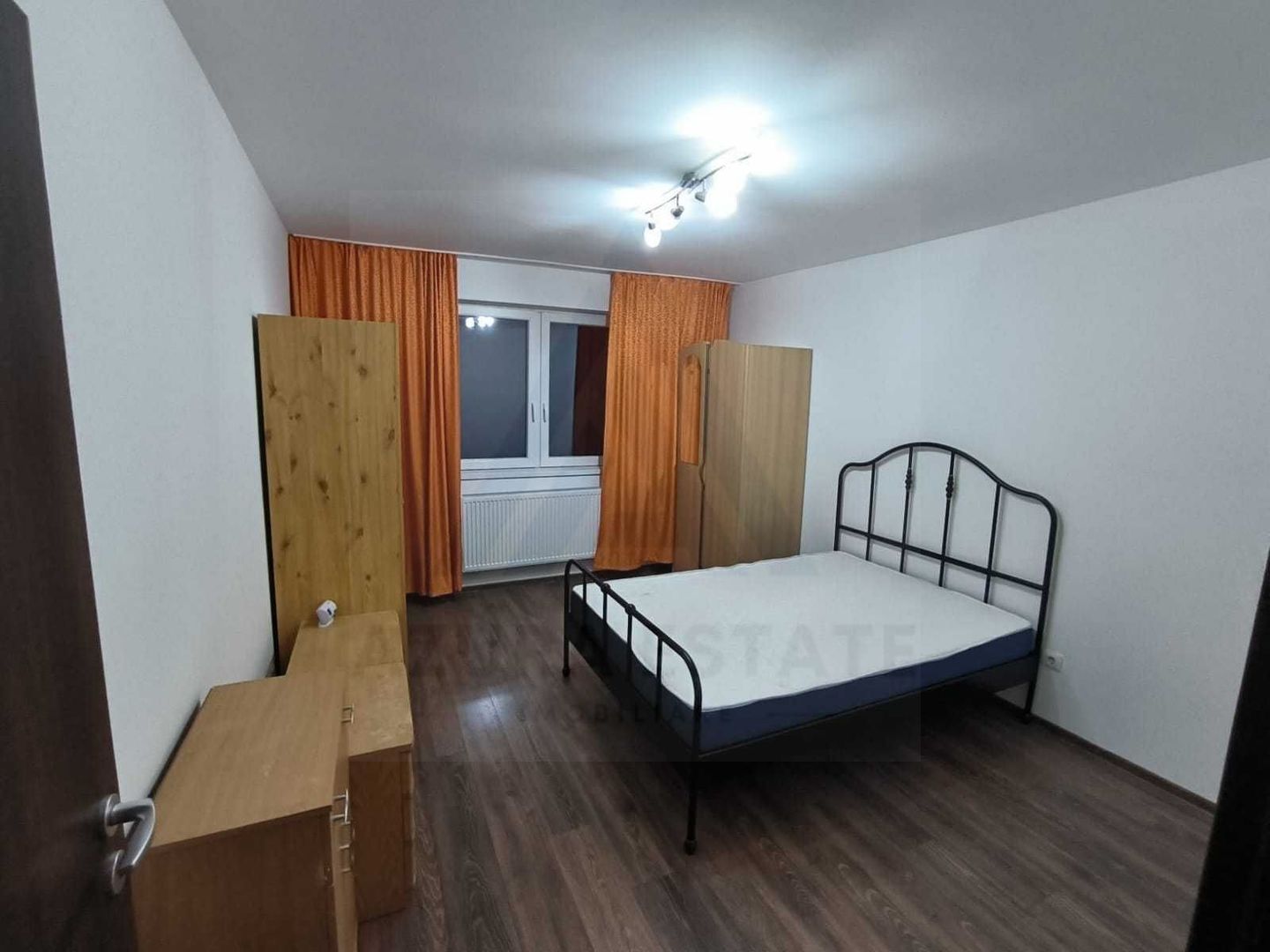 Apartament 2 camere 56 mp utili balcon 6 mp etaj 2 zona Arhitectilor