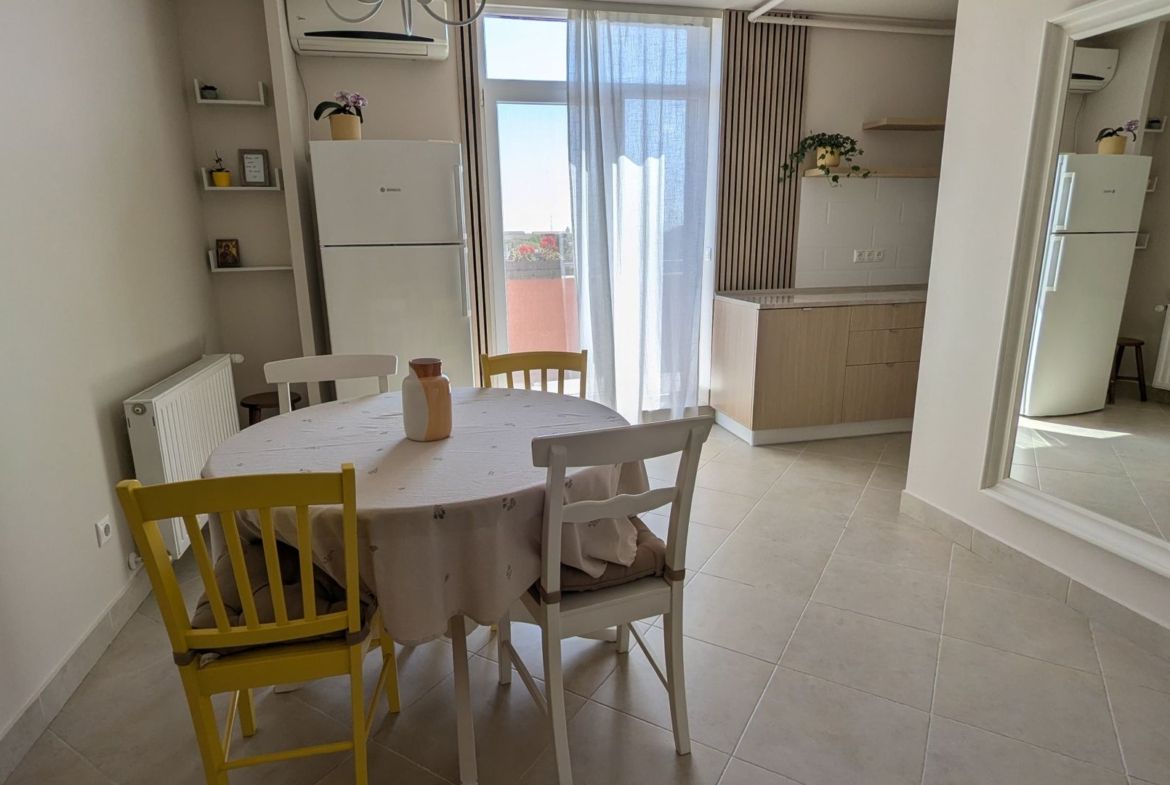Penthouse, 100 mp utili, 50 mp terase