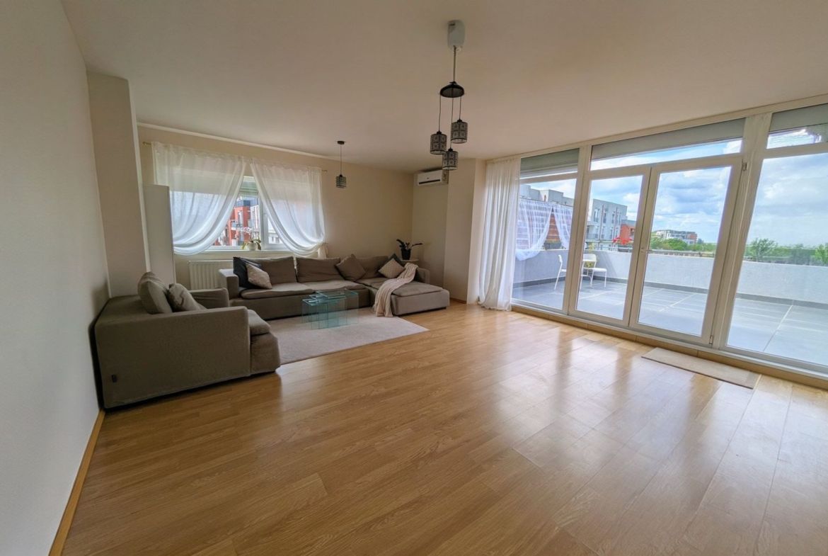 Penthouse, 100 mp utili, 50 mp terase
