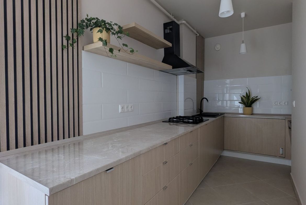 Penthouse, 100 mp utili, 50 mp terase