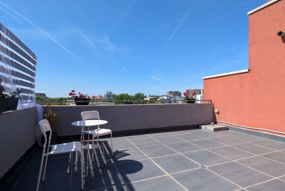 Penthouse, 100 mp utili, 50 mp terase