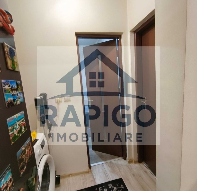 Apartament 2 camere decomandat de vânzare