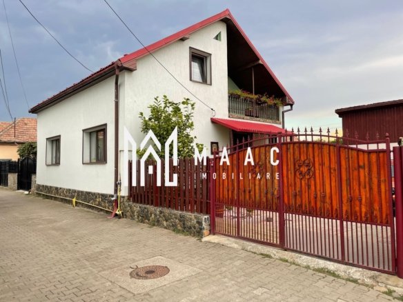Casă individuală | 4 dormitoare | Garaj | 250 mp teren | Șelimbăr
