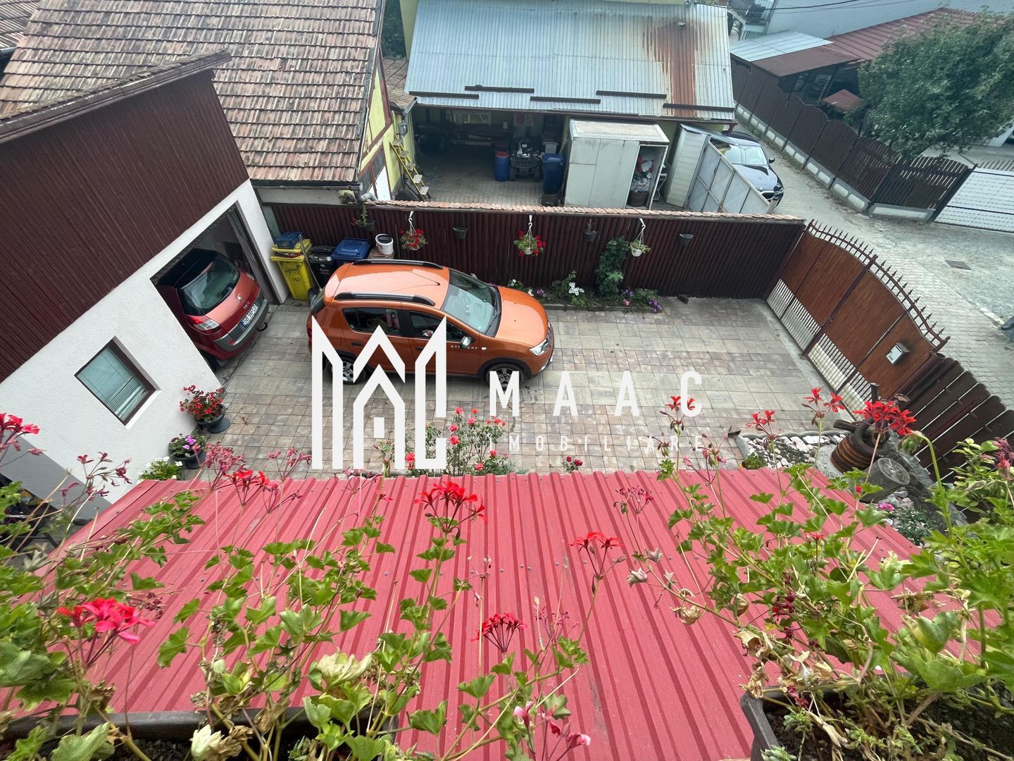 Casă individuală | 4 dormitoare | Garaj | 250 mp teren | Șelimbăr