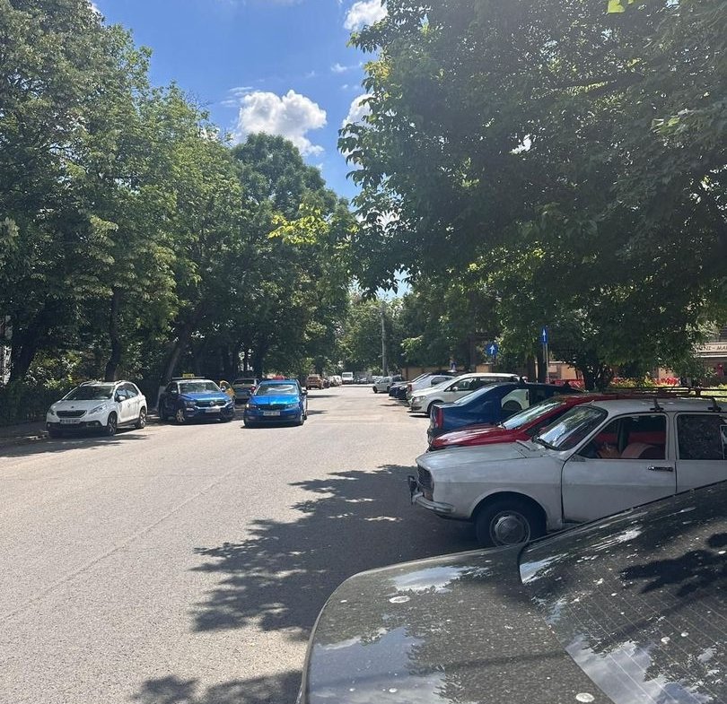 Rahova Str Doina apartament 2 camere mobilate si centrala termica