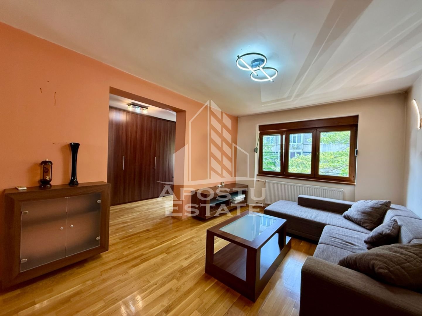 Apartament 4 camere si garaj de vanzare, etaj 1, Medicina Timisoara