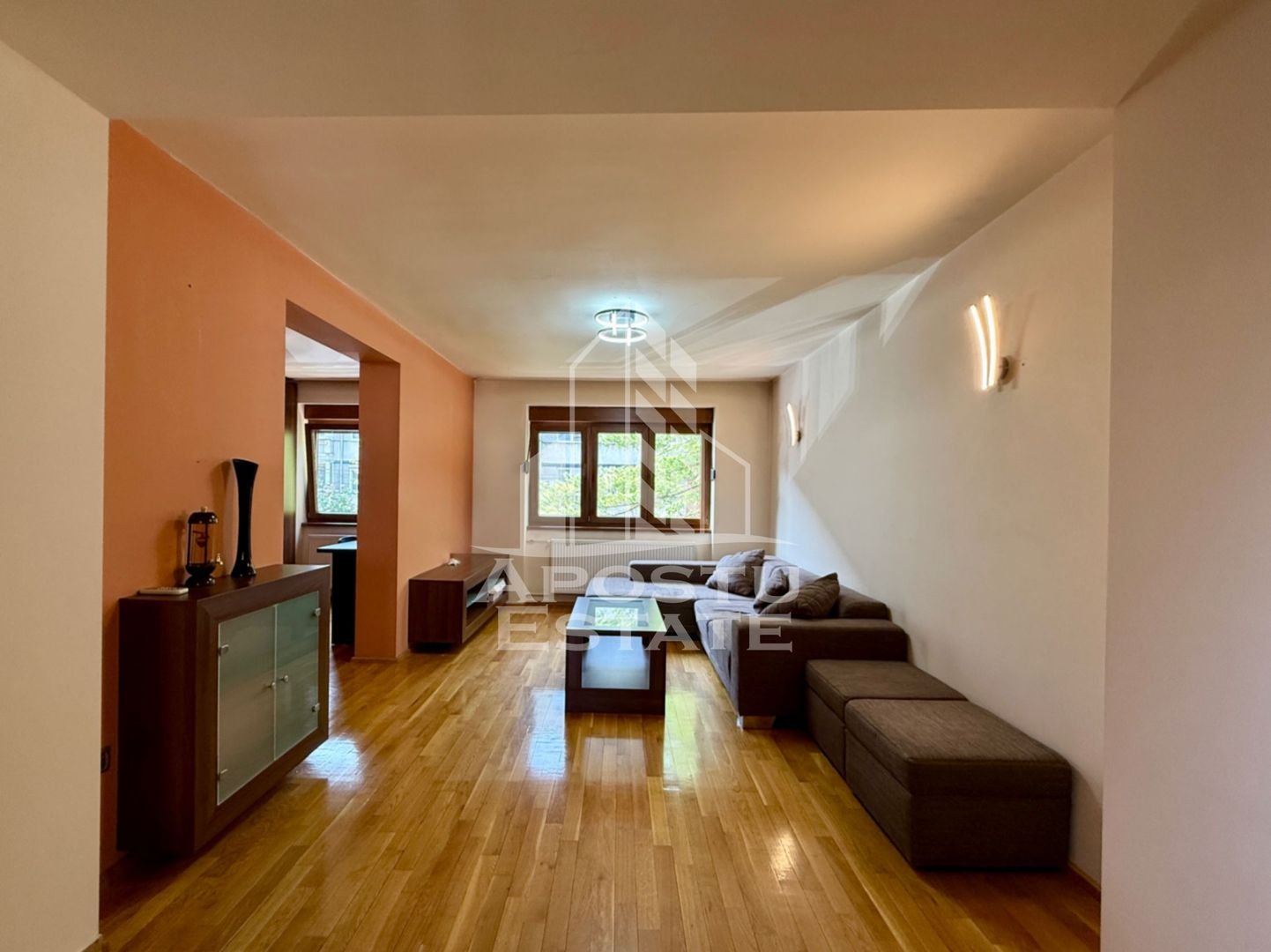 Apartament 4 camere si garaj de vanzare, etaj 1, Medicina Timisoara