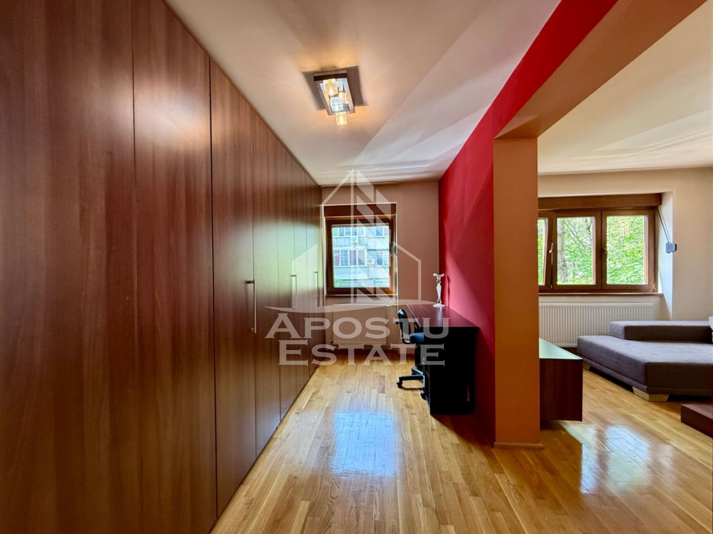 Apartament 4 camere si garaj de vanzare, etaj 1, Medicina Timisoara