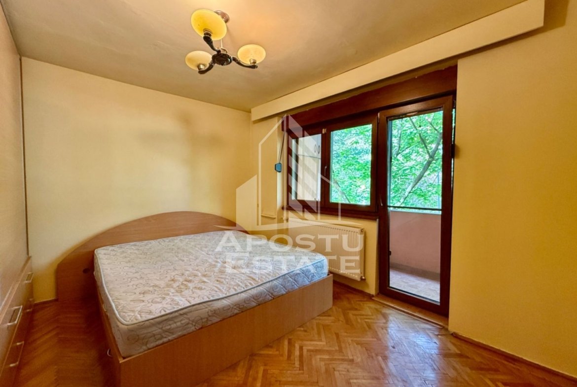 Apartament 4 camere si garaj de vanzare, etaj 1, Medicina Timisoara