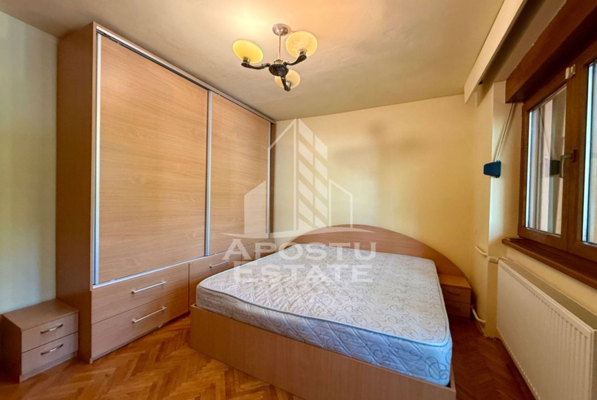 Apartament 4 camere si garaj de vanzare, etaj 1, Medicina Timisoara