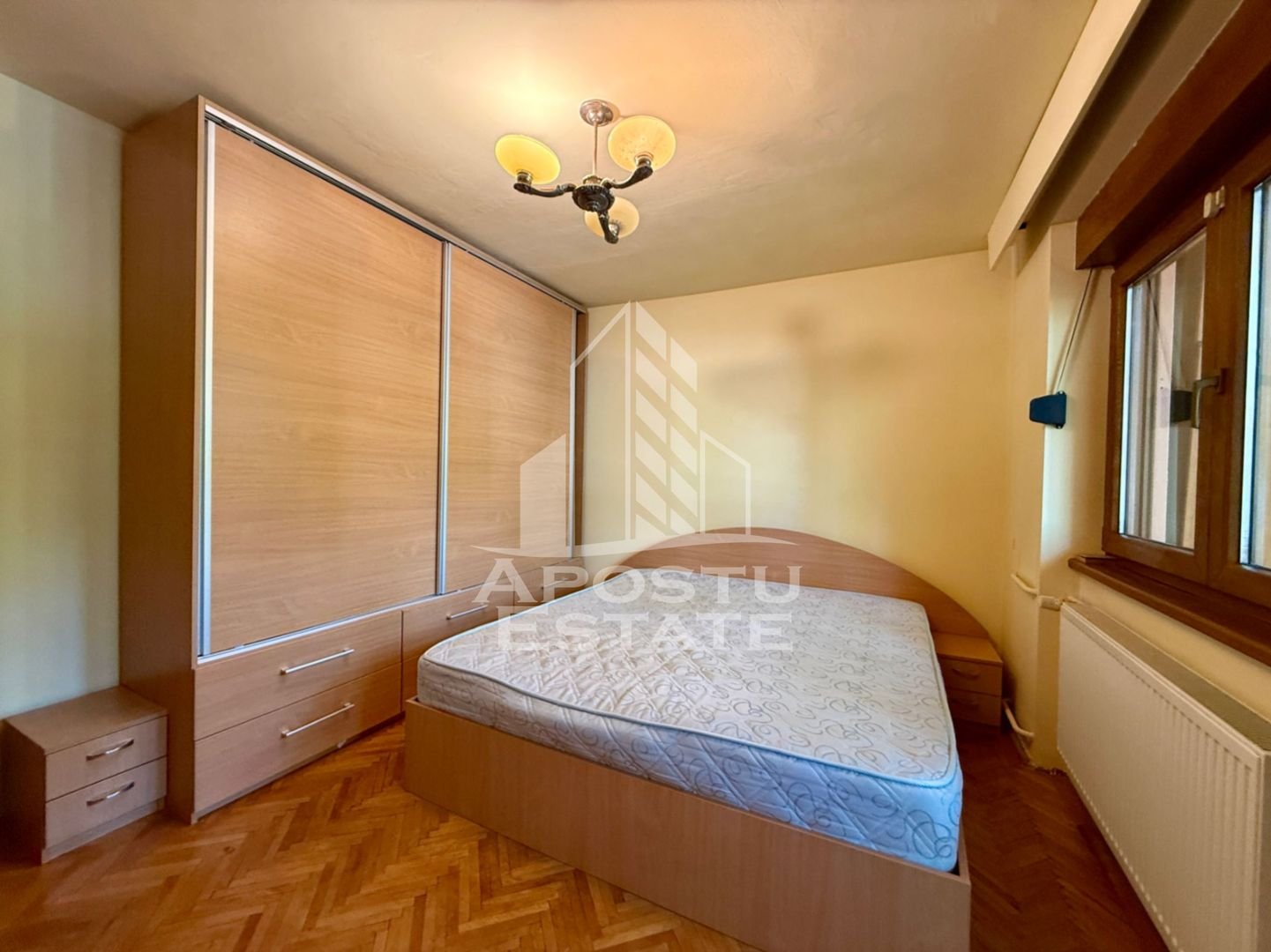 Apartament 4 camere si garaj de vanzare, etaj 1, Medicina Timisoara