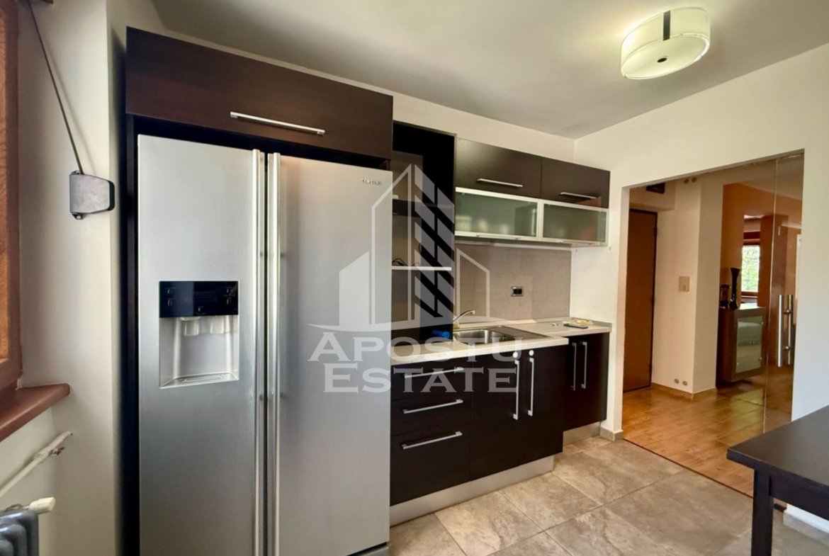 Apartament 4 camere si garaj de vanzare, etaj 1, Medicina Timisoara