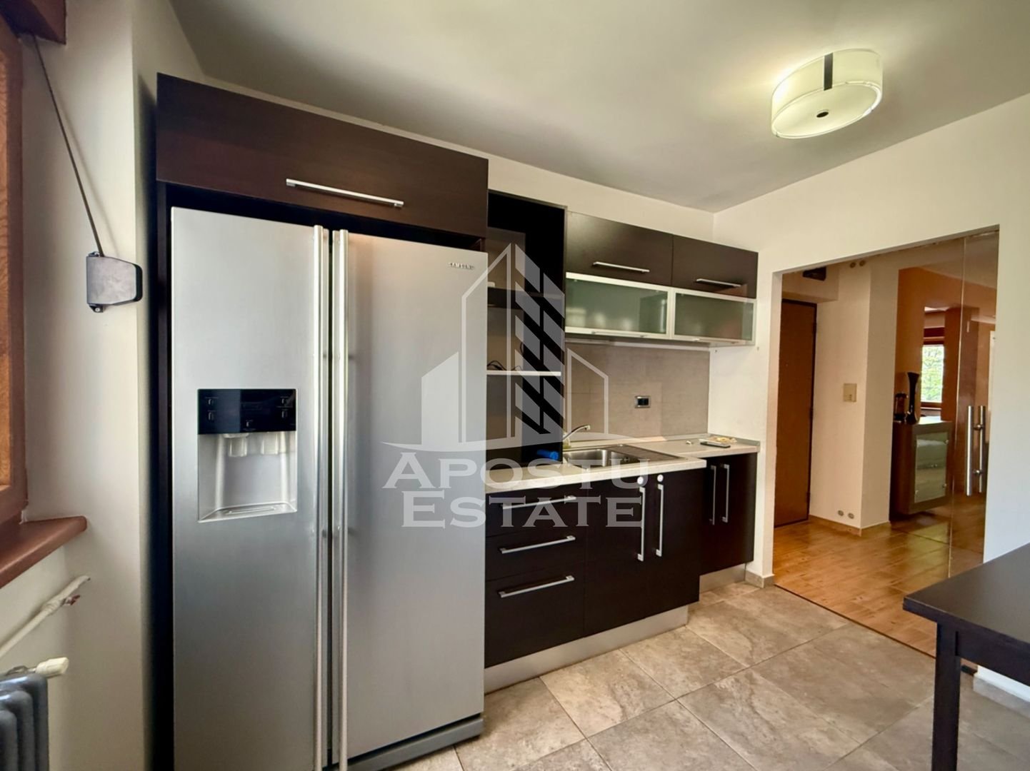 Apartament 4 camere si garaj de vanzare, etaj 1, Medicina Timisoara