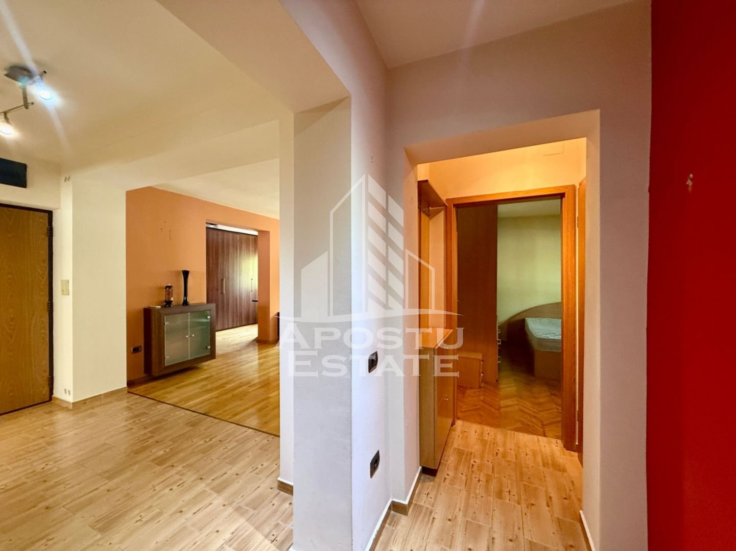 Apartament 4 camere si garaj de vanzare, etaj 1, Medicina Timisoara