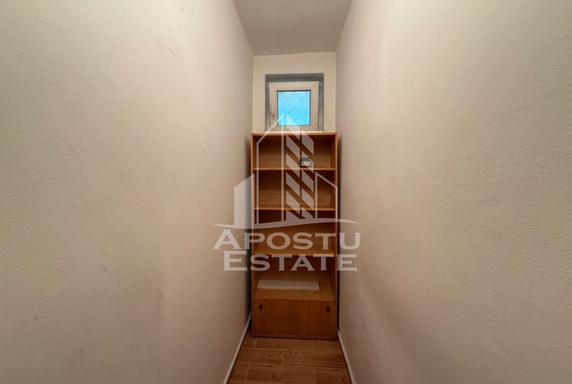 Apartament 4 camere si garaj de vanzare, etaj 1, Medicina Timisoara