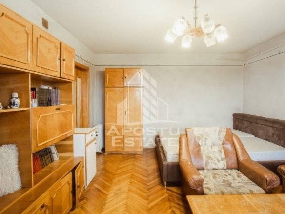 Apartament 1 camera de vanzare, bloc cu lift, zona Sagului, Timisoara