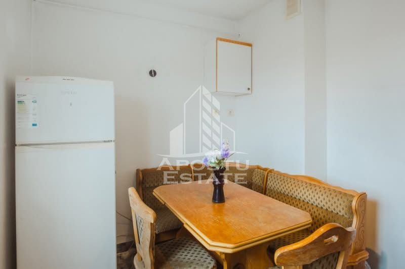Apartament 1 camera de vanzare, bloc cu lift, zona Sagului, Timisoara