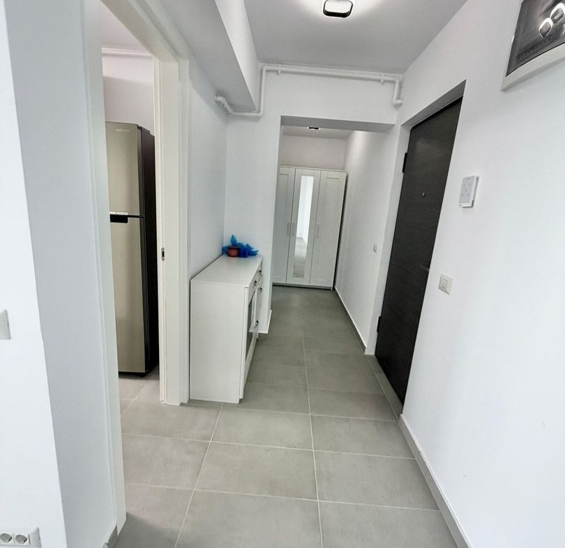 Garsoniera complet mobilata – bd. Timisoara 101N – loc parcare