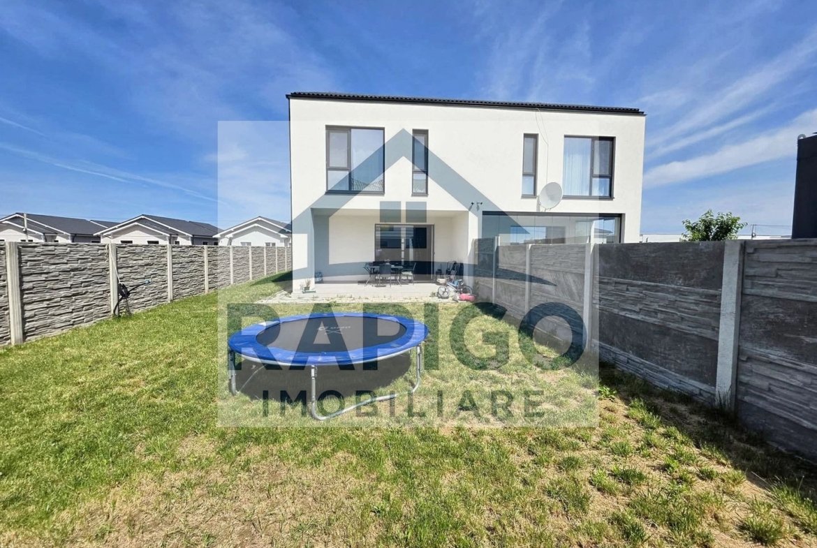 DUPLEX P+1E DE VÂNZARE ÎN MOṢNITA NOUĂ