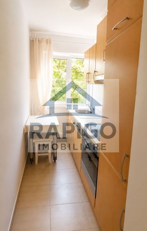Apartament cochet cu 2 camere, situat la etajul 1 (Zona Dacia)