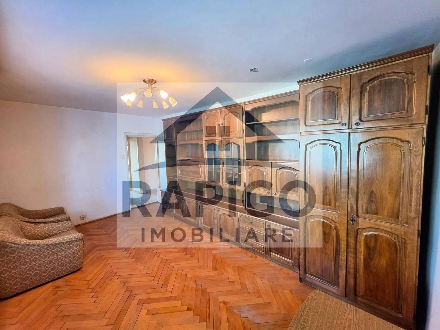 anBn-2735 Vand apartament cu 2 camere decomandat in Calea Lipovei