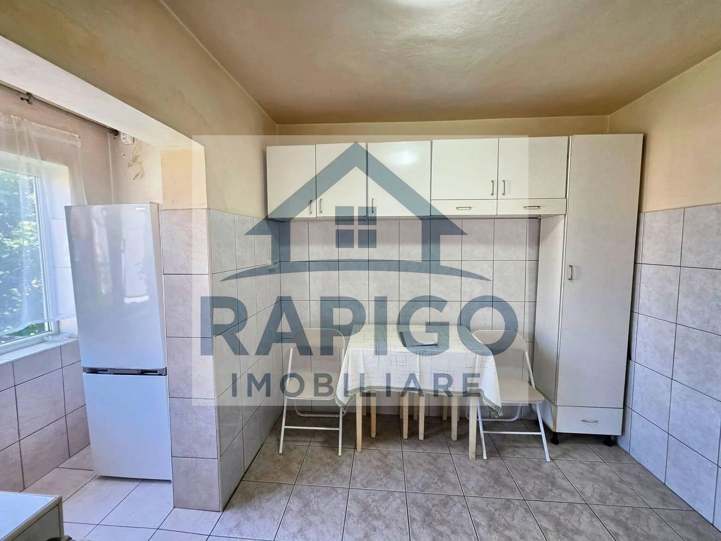 anBn-2746 Vand apartament cu 2 camere decomandat in Calea Lipovei