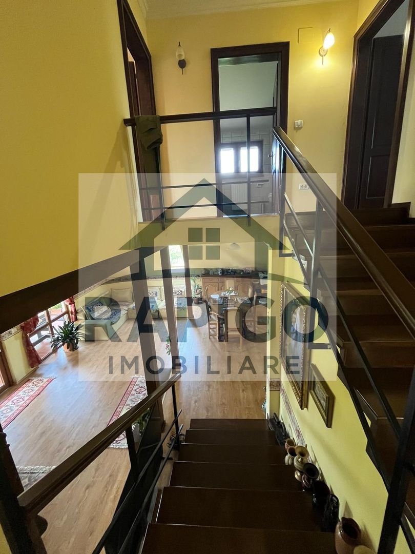 anBn-2759 Casă elegantă, spațioasă, ideală pentru familie – Sanmihaiu Roman