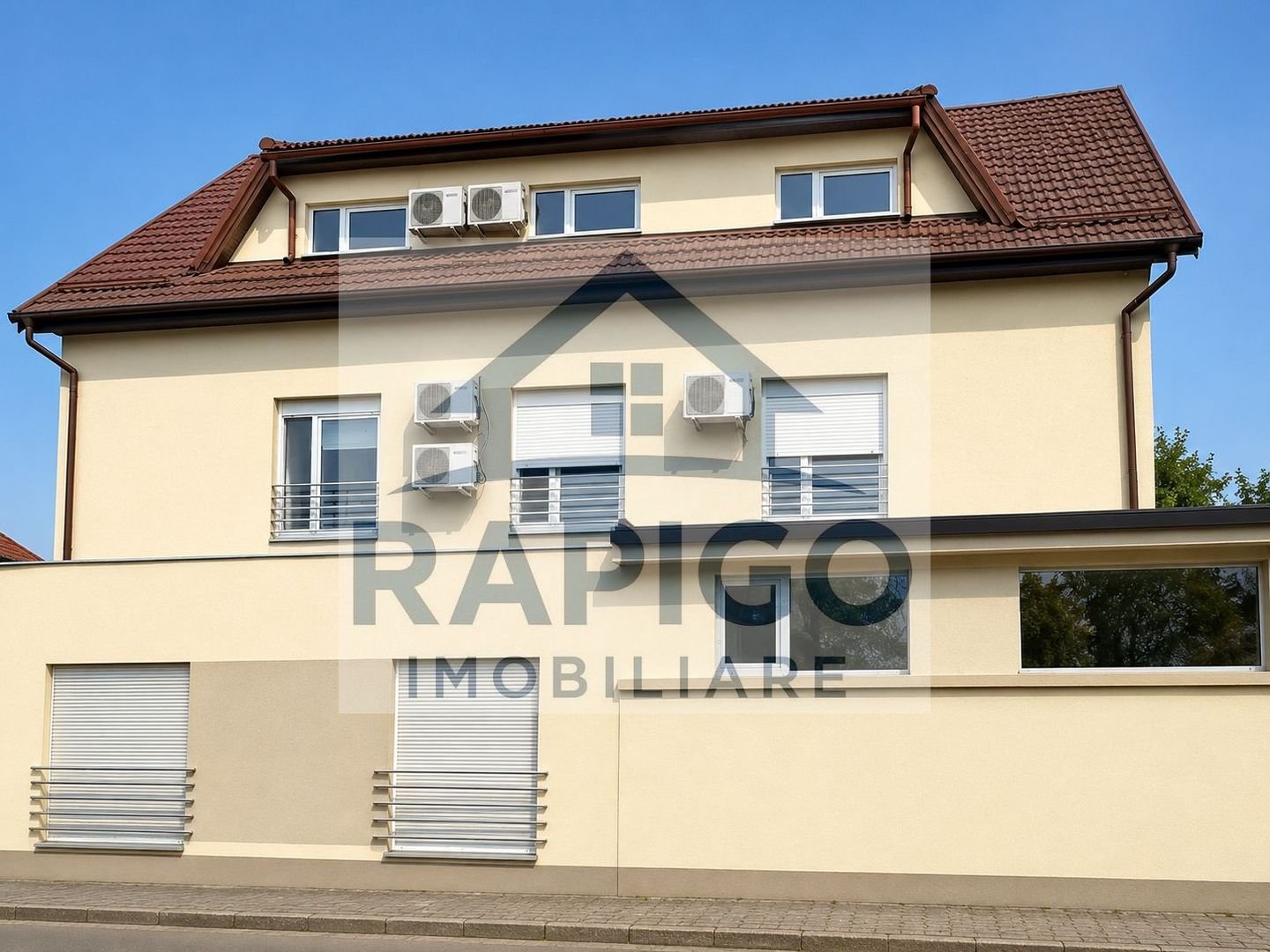 anBn-2778 Vand pensiune angajati 15 camere strada Mures