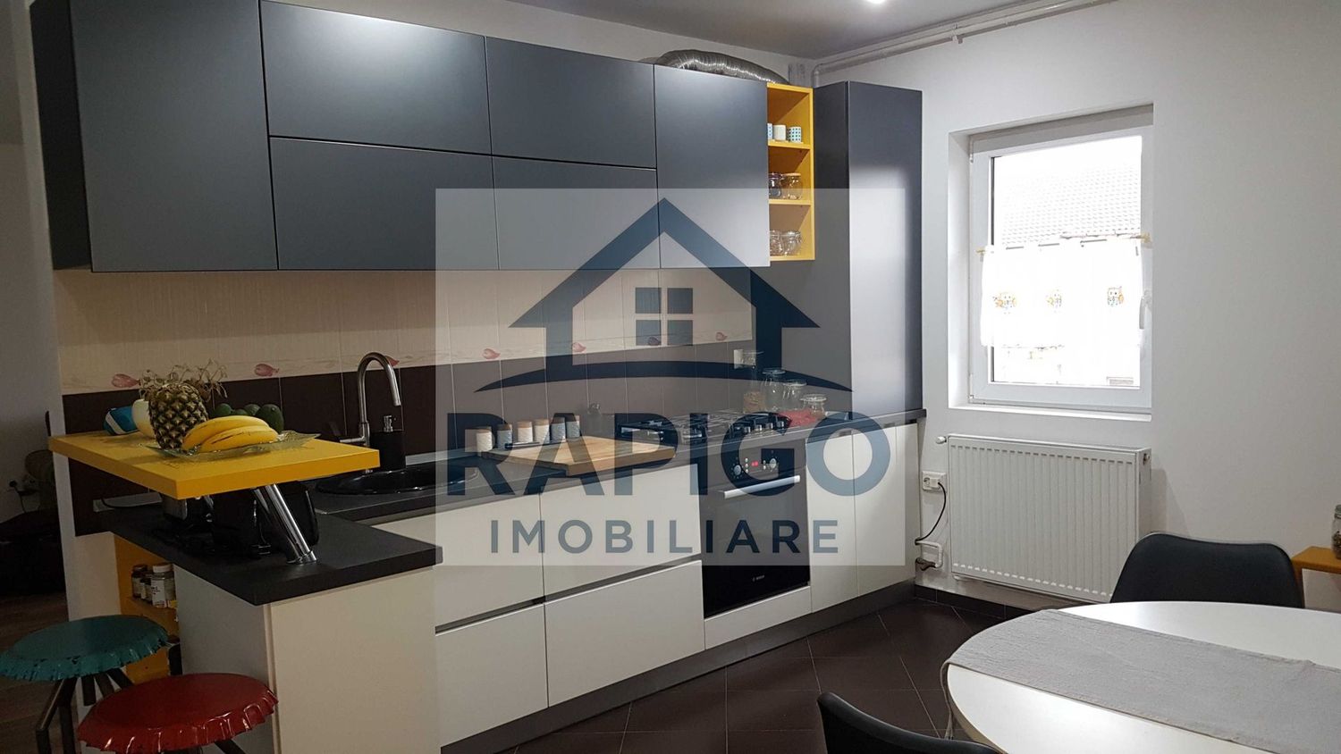 anBn-2787 Apartament modern cu 3 camere de închiriat – la 5 minute de Iulius Mal