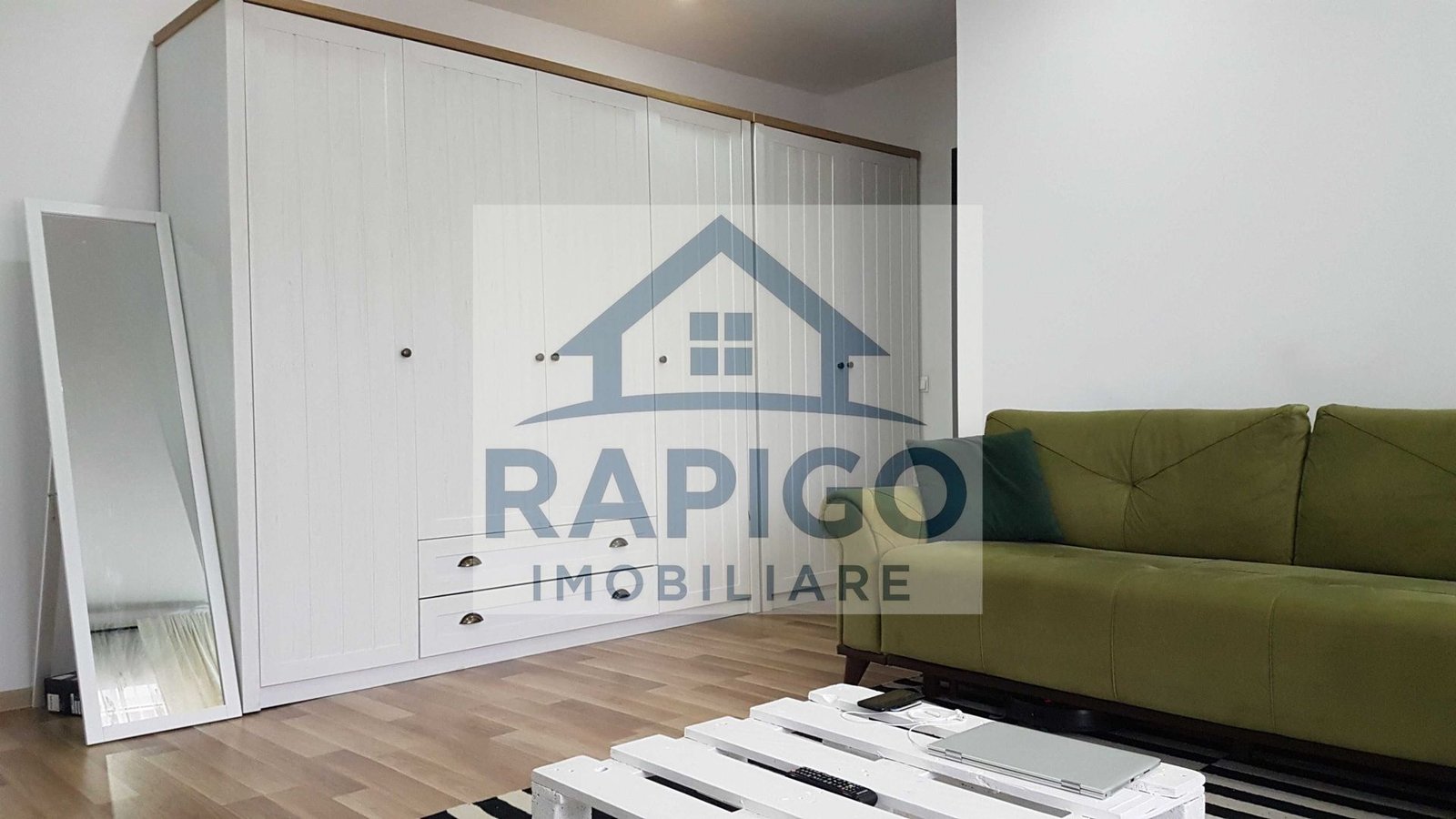 anBn-2789 Apartament modern cu 3 camere de închiriat – la 5 minute de Iulius Mal