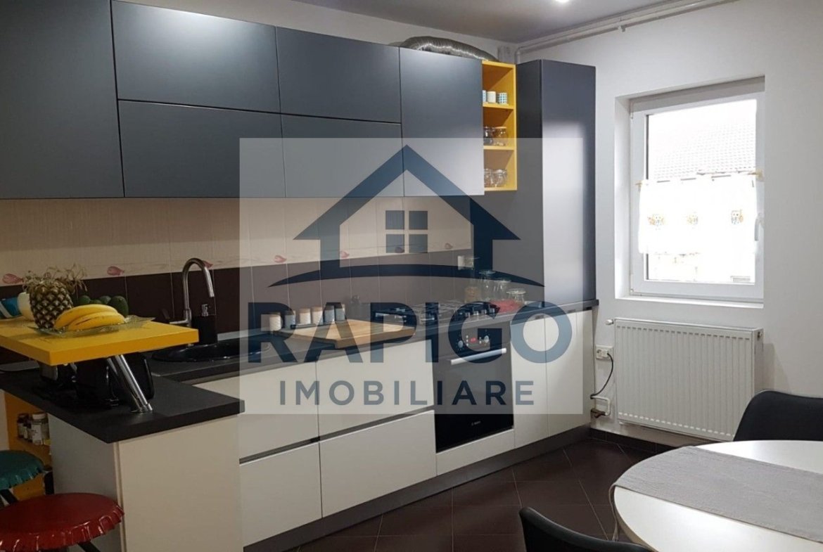 Apartament modern cu 3 camere de închiriat – la 5 minute de Iulius Mal