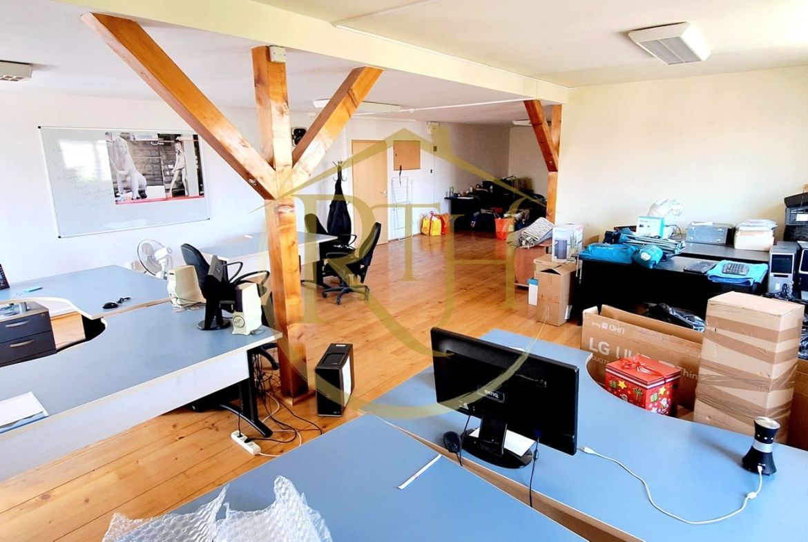 Oferim spre inchiriere spatii pentru birouri, zona Soarelui