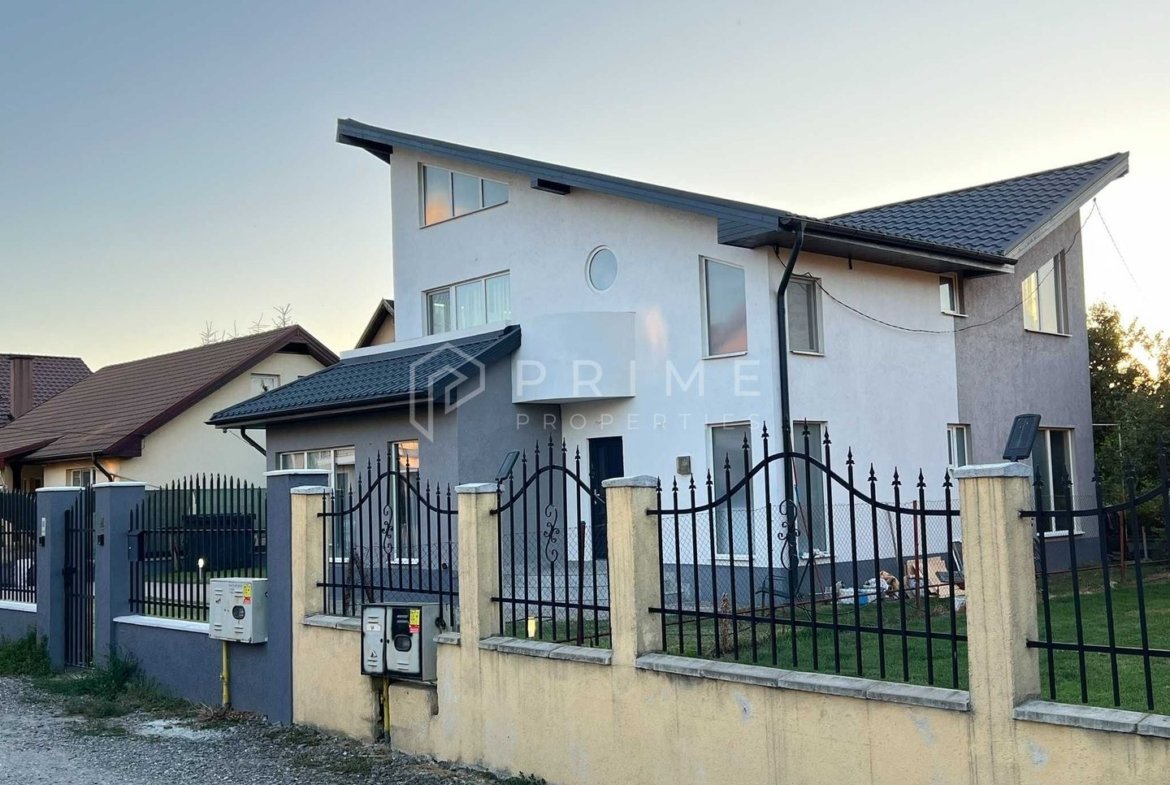 DE VÂNZARE: Casă Modernă „La Cheie” (175 mp) | 7 Noiembrie