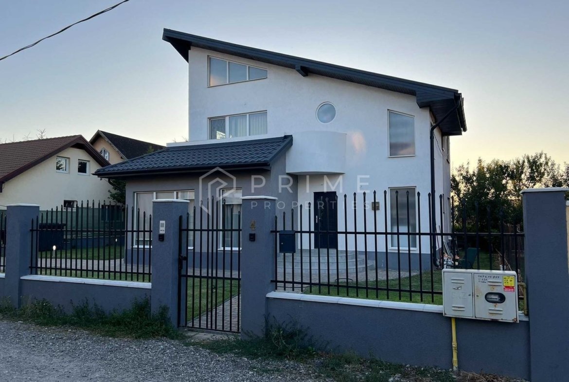 DE VÂNZARE: Casă Modernă „La Cheie” (175 mp) | 7 Noiembrie