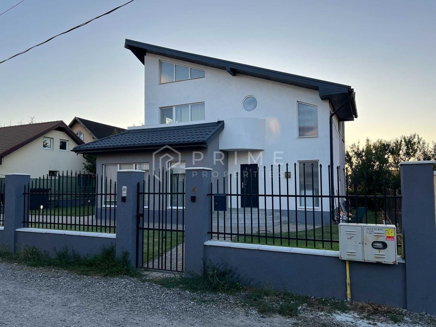 anBn-3011 DE VÂNZARE: Casă Modernă „La Cheie” (175 mp) | 7 Noiembrie