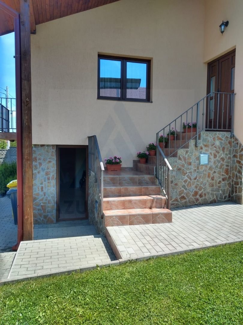 anBn-3124 Casă individuală 5 camere cu garaj curte si gradină Șura Mare
