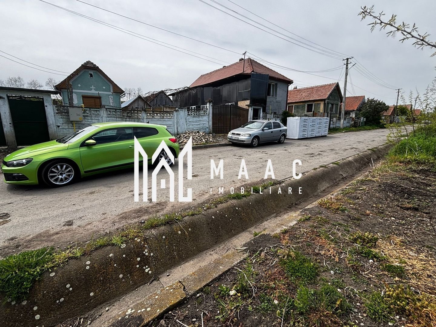 Teren intravilan | 500 mp | Utilități la poartă | Deschidere 16 ml | Alămor