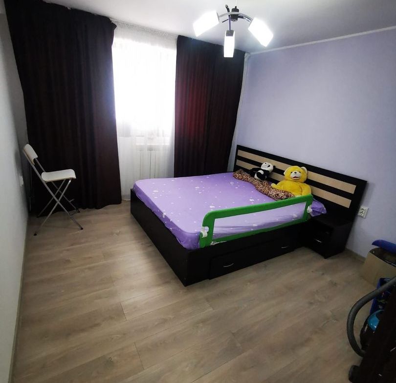 De vanzare apartament 3 camere, micro 39, 76.000 euro negociabil